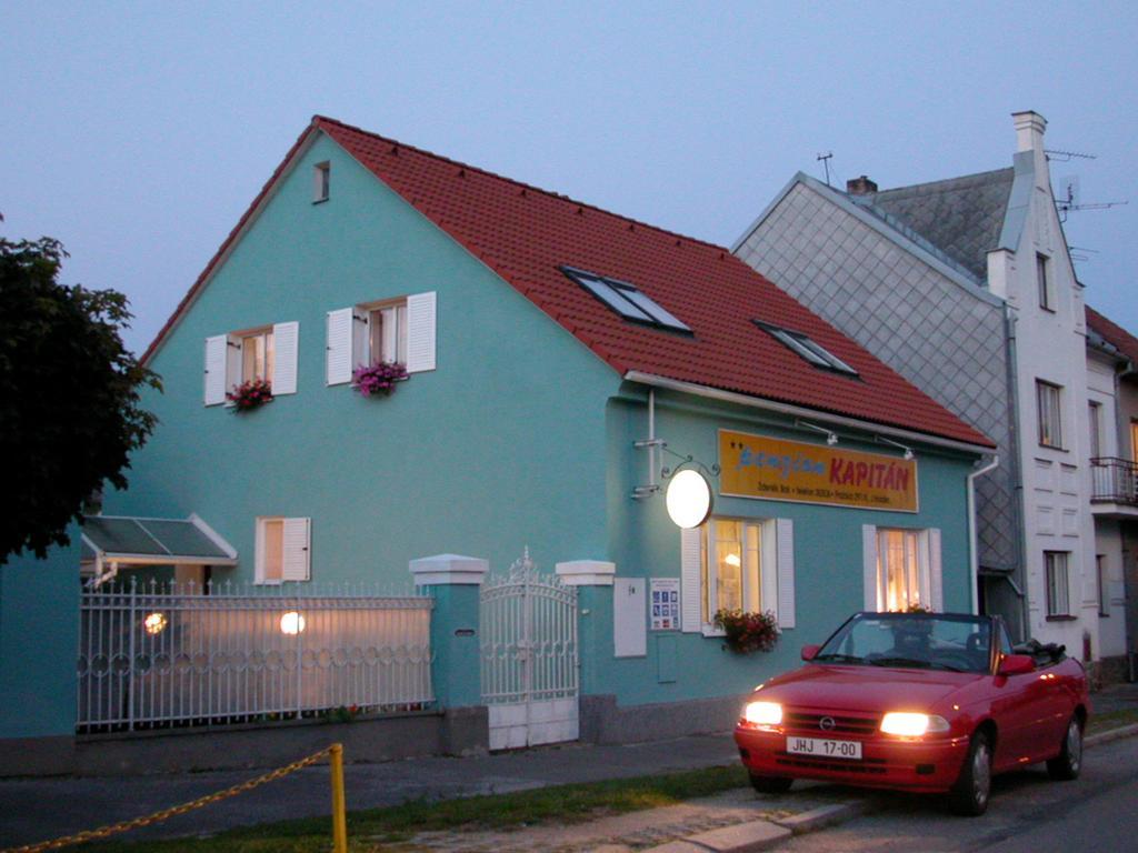 Penzion Kapitan Jindřichův Hradec Buitenkant foto