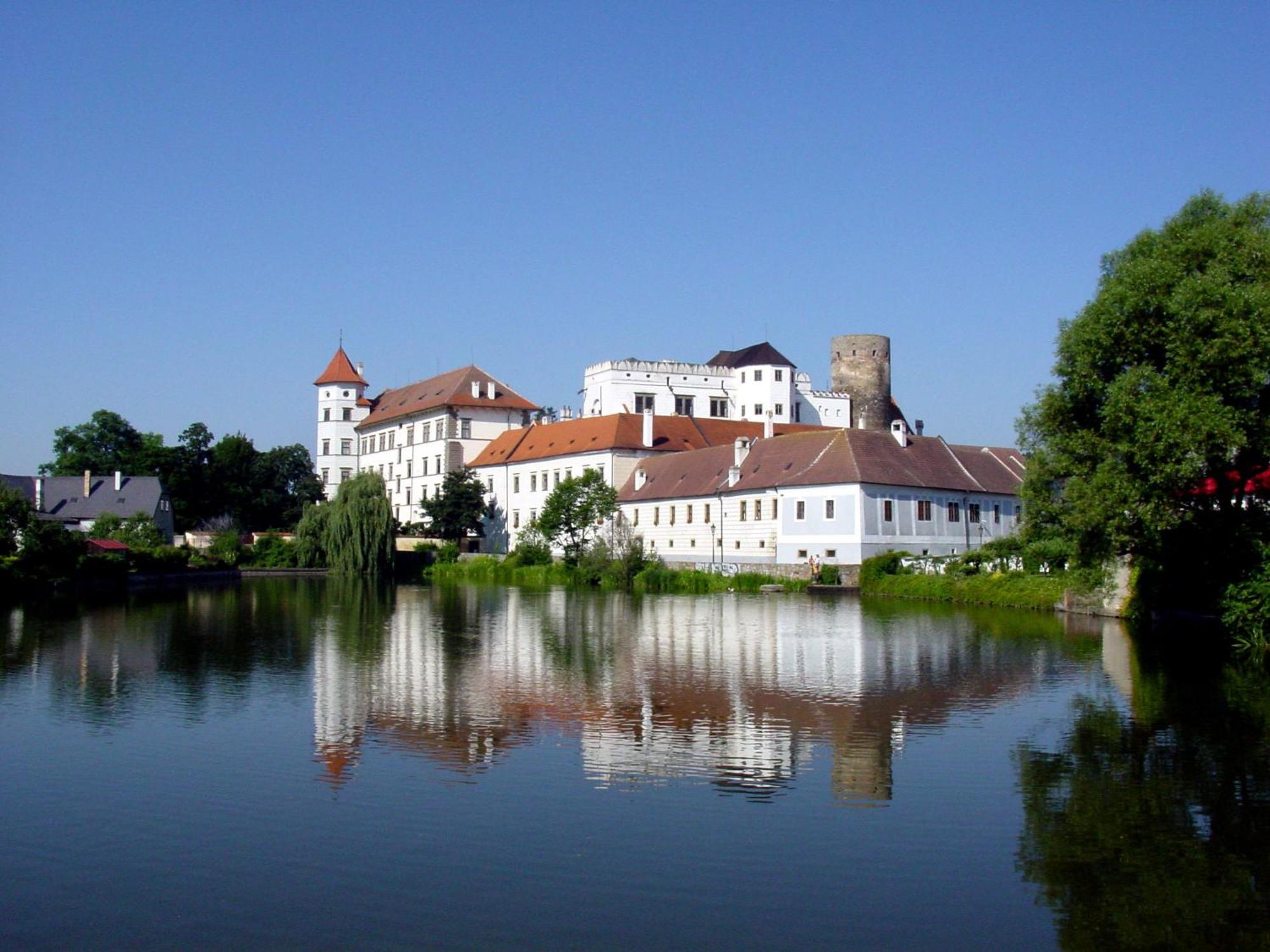 Penzion Kapitan Jindřichův Hradec Buitenkant foto